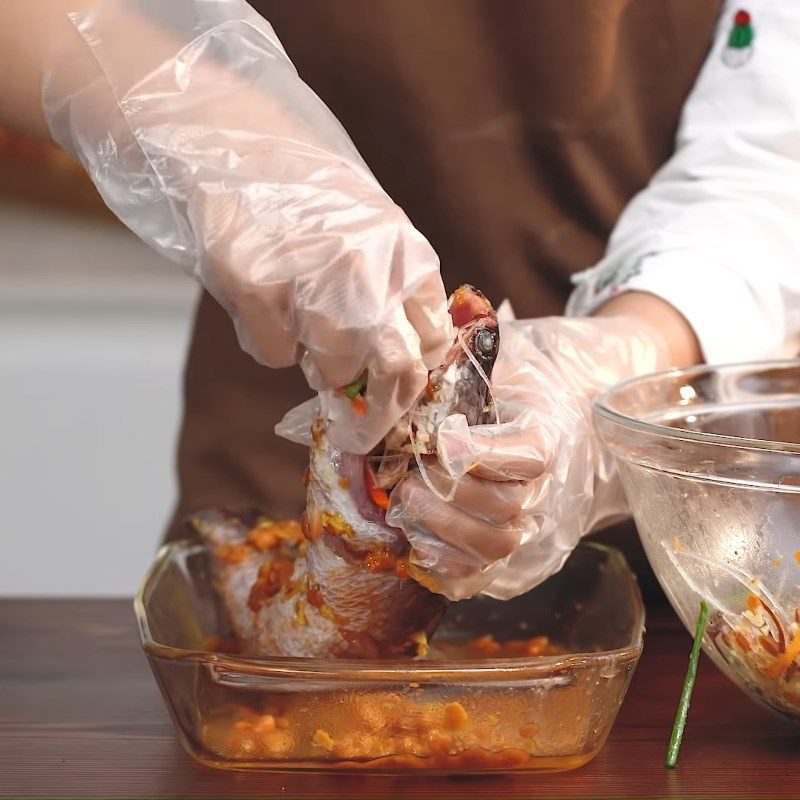 Step 4 Stuffing and steaming the fish