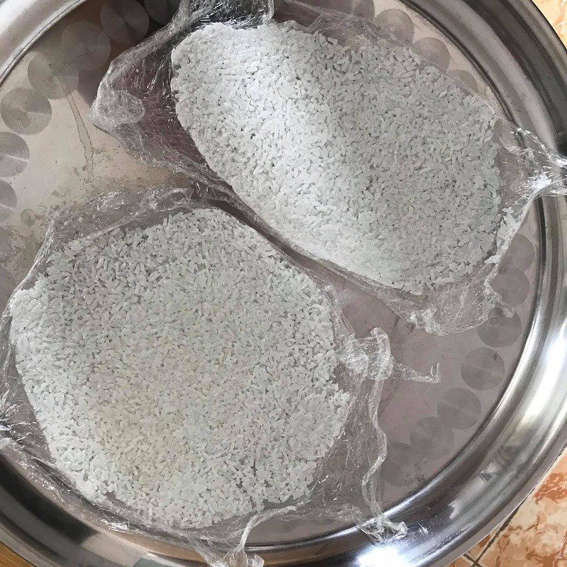 Step 1 Flatten and dry the rice for Fried Rice Cake with Fish Sauce served with Shrimp Floss