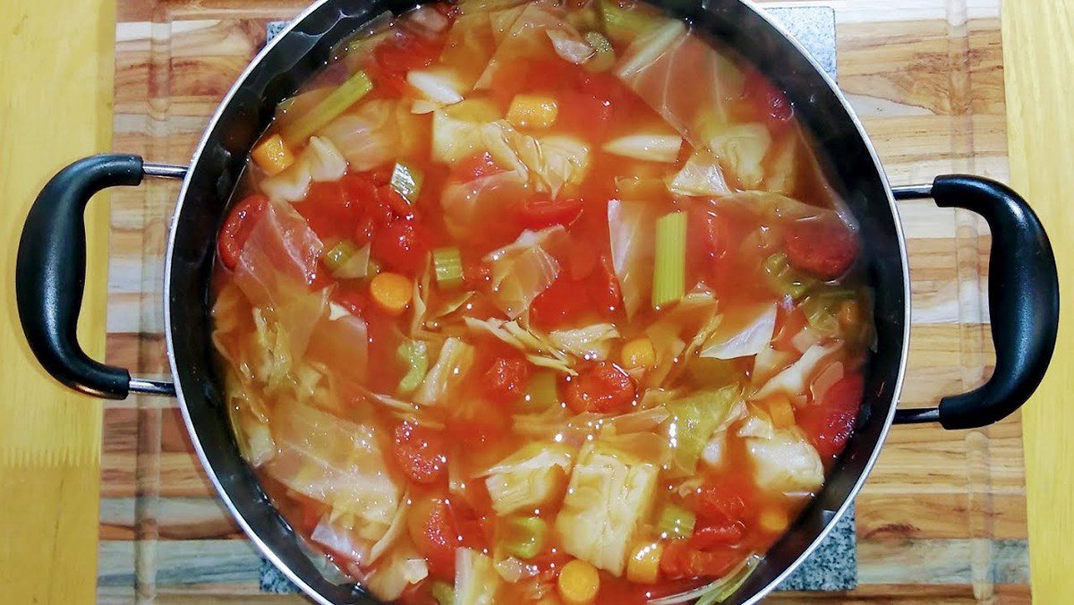 Canned cabbage and tomato soup