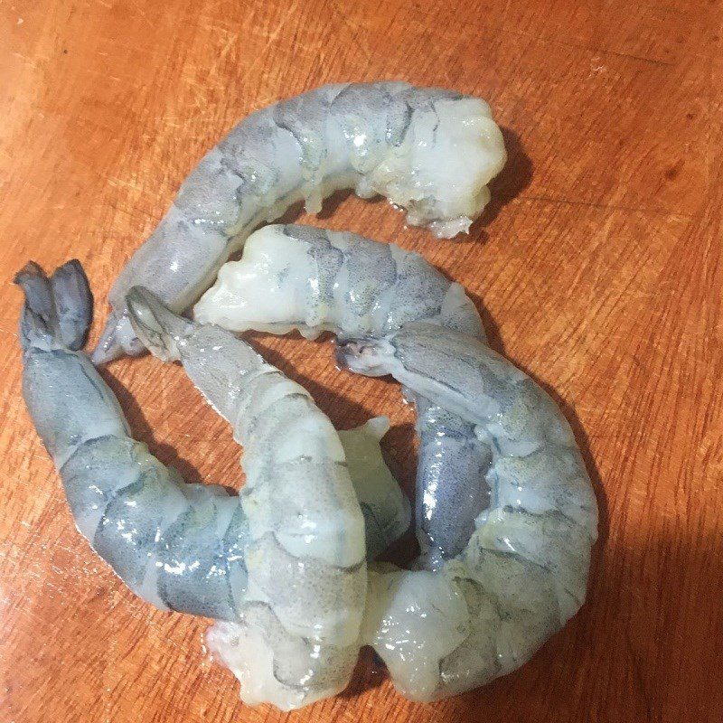 Step 1 Prepare and marinate the shrimp Fresh Shrimp Bok Choy Soup