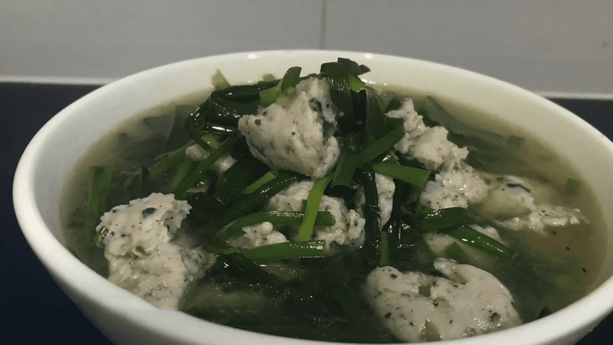 Fish Cake Soup with Chives