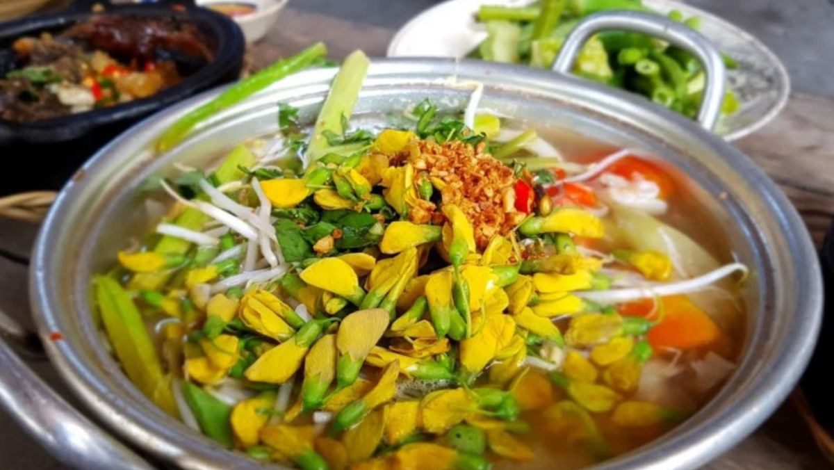 Sour soup with giant goby fish