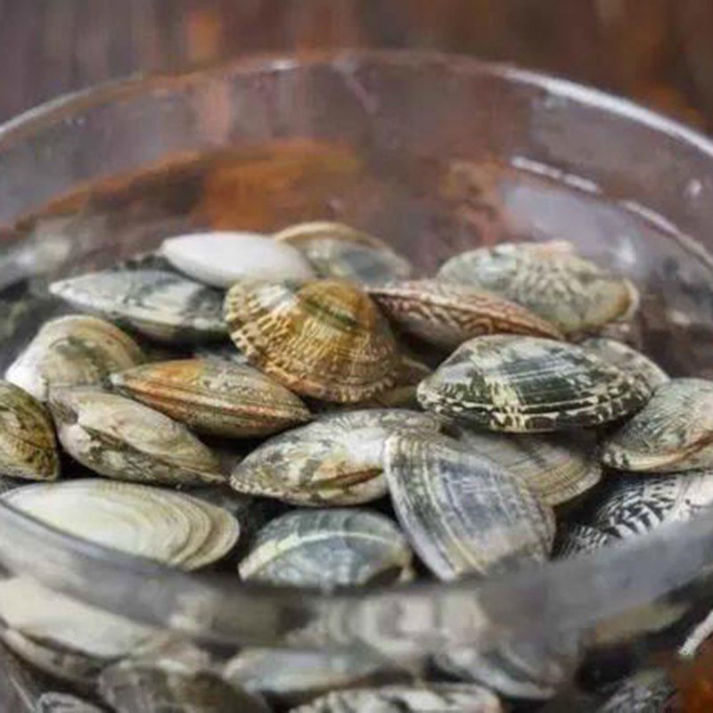 Step 1 Prepare clams and other ingredients for Clam Soup with Dill