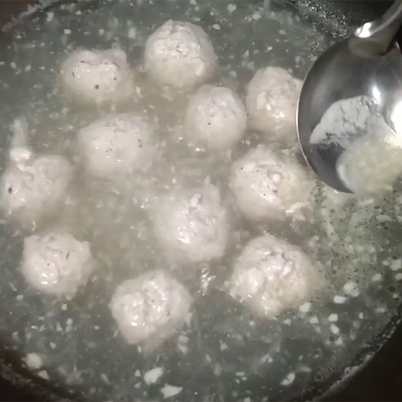 Step 2 Cook the meatballs for Watercress Soup with Meatballs