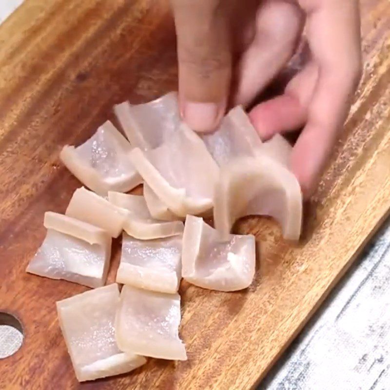 Step 3 Cut boiled pork skin Pork skin (bì heo) soaked with lemongrass and calamondin