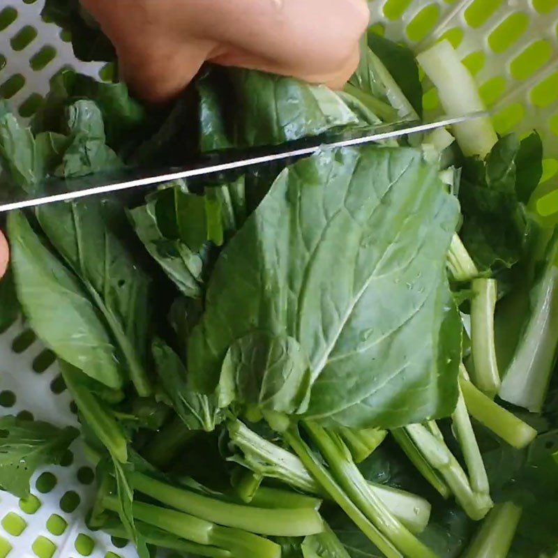 Step 2 Cut the mustard greens Boiled mustard greens