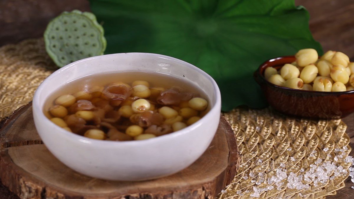 Lotus seed dessert with longan