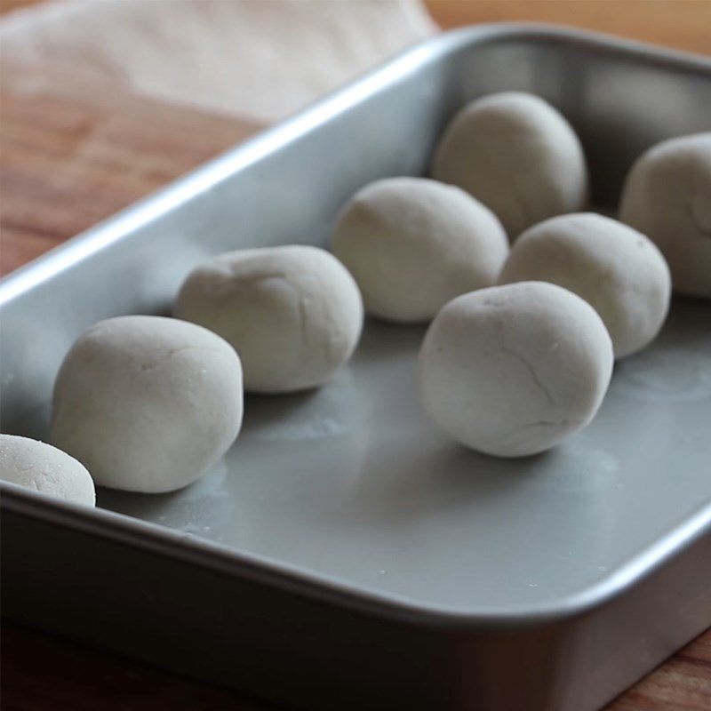 Step 2 Dividing the dough and shaping for Japanese Grilled Rice Cakes - Mitarashi dango