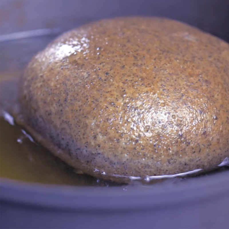 Step 5 Frying black sesame bread Black sesame bread with matcha green tea filling