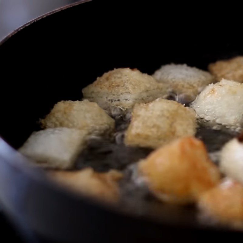 Step 2 Fry the pho for crispy fried pho with salmon