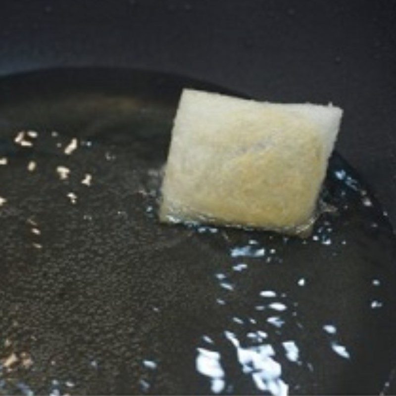 Step 3 Fry the pho Fried pho with stir-fried beef