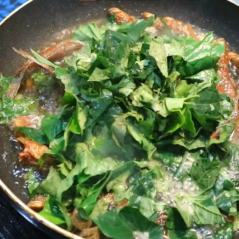 Step 3 Fry fish Fried goby fish with wild betel leaves