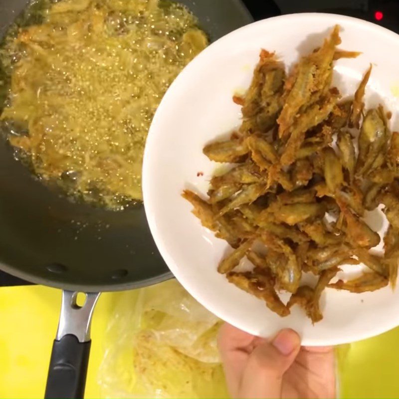 Step 3 Fry the fish Fried fish