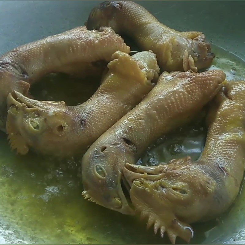 Step 2 Fry the Chicken Neck Five-Spice Fried Chicken Neck in a Pan