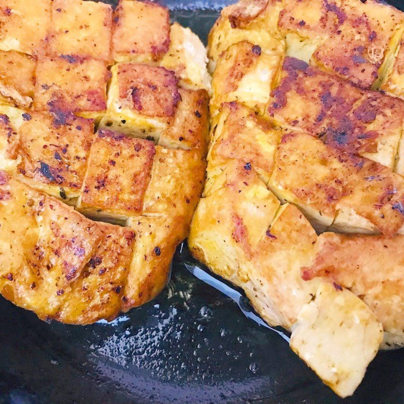 Step 2 Fried tofu Soy sauce fried tofu