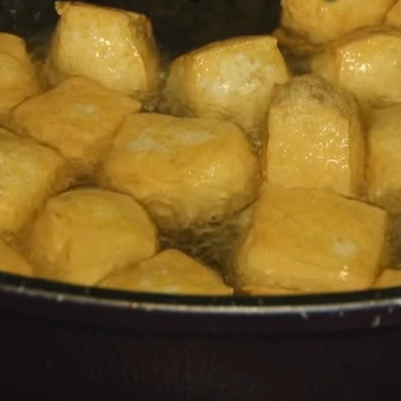 Step 2 Frying tofu Peanut butter sauce tofu