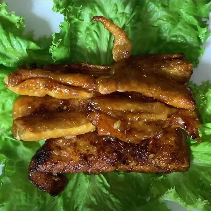 Step 6 Frying salmon fillet with fish sauce Fried salmon fillet with fish sauce