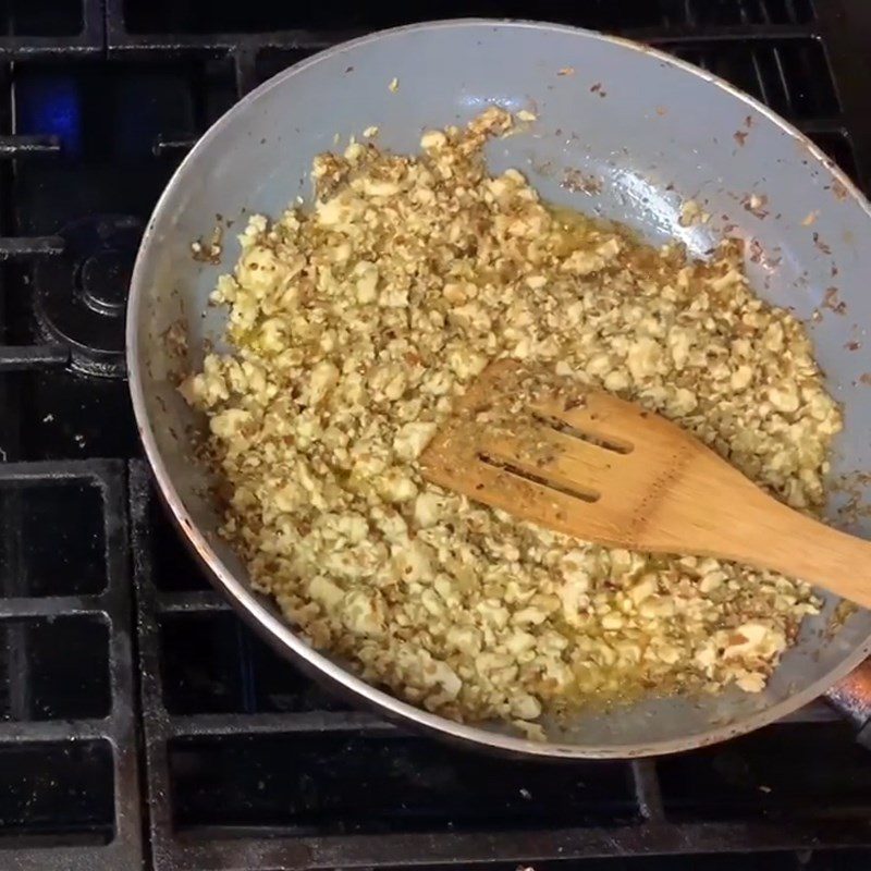 Step 2 Fry lemongrass, tofu, and textured vegetable protein with fermented shrimp paste stir-fried vegetarian dish from tofu