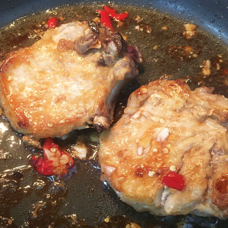 Step 3 Fry the ribs Braised pork ribs