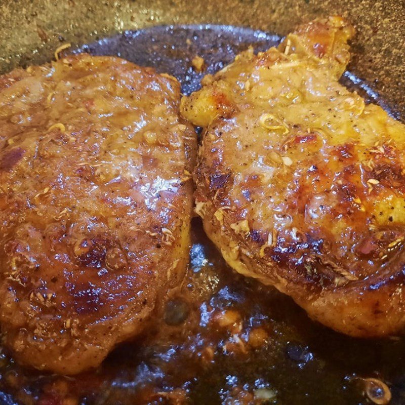 Step 4 Fry the ribs Fried pork chop rice