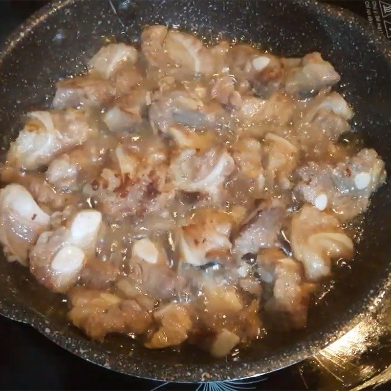 Step 2 Fry the ribs Crispy ribs fried with fish sauce