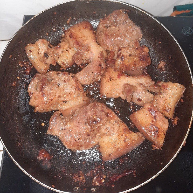 Step 4 Frying Meat Fried Garlic Chili Pork