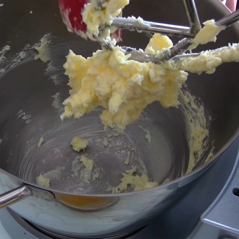 Step 1 Whip the butter Tiramisu cookies