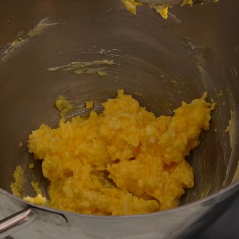 Step 1 Whip the butter Tiramisu cookies