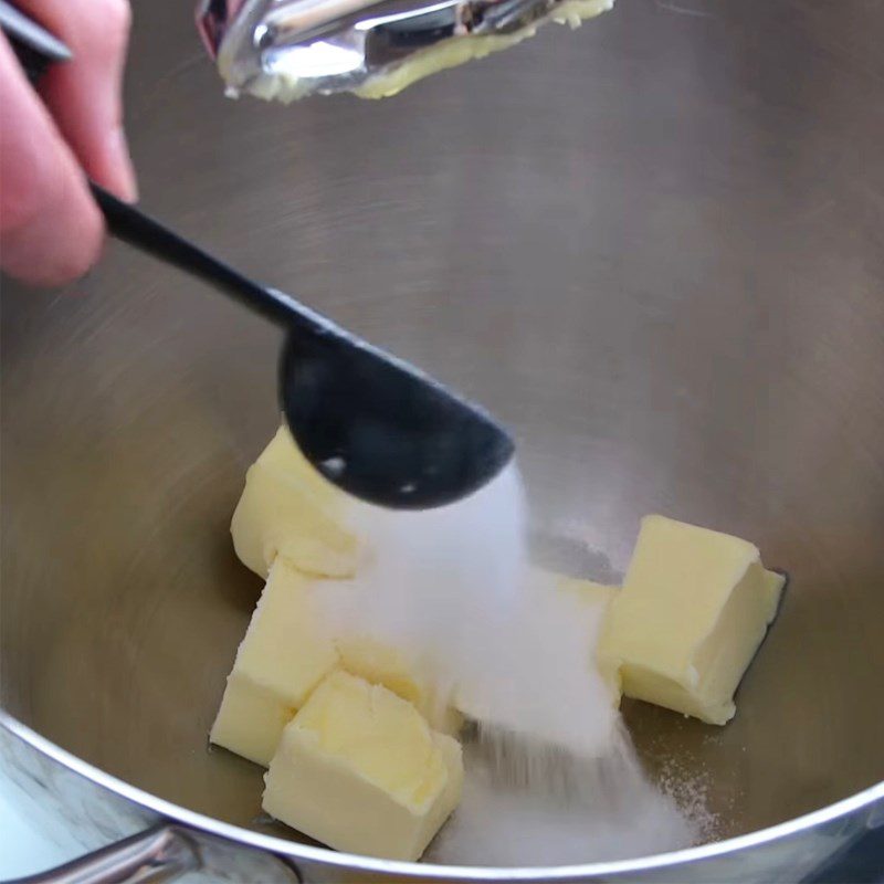 Step 1 Whip the butter Tiramisu cookies