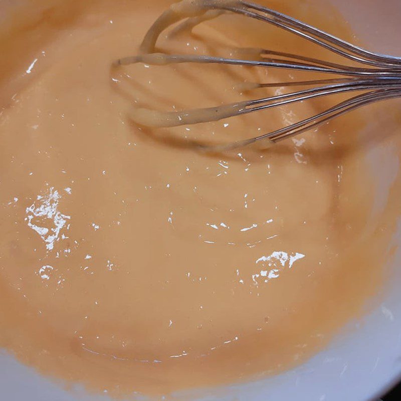 Step 2 Whisking the egg mixture Cherry sponge cake