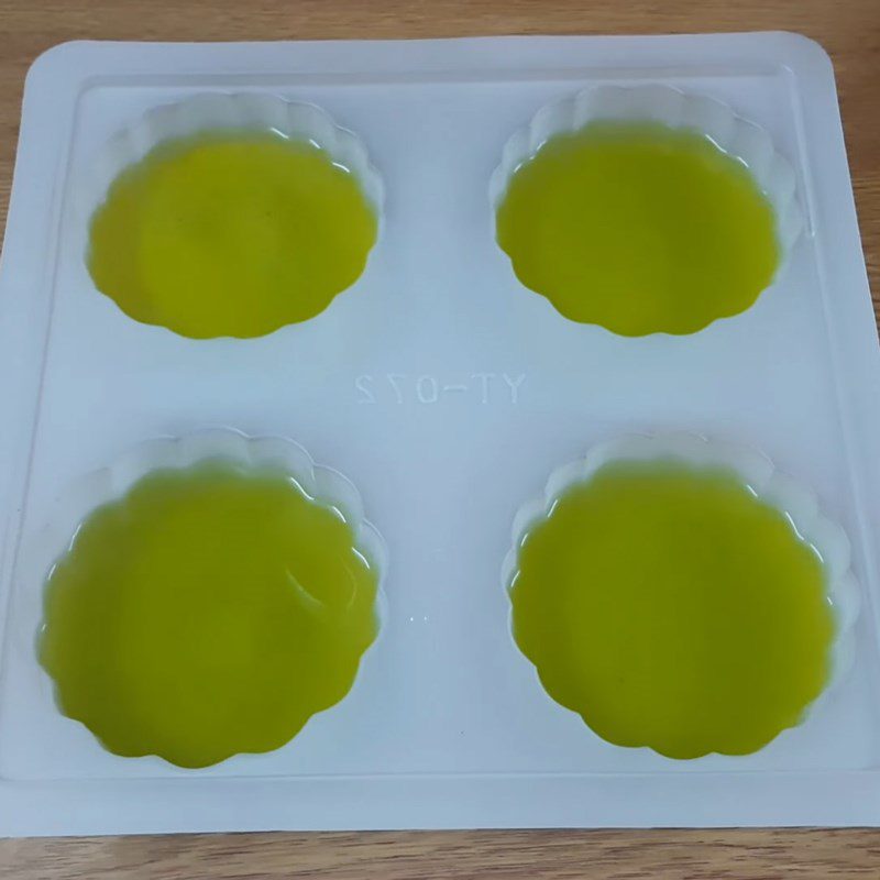 Step 6 Pouring the mold Zebra Matcha Cheesecake