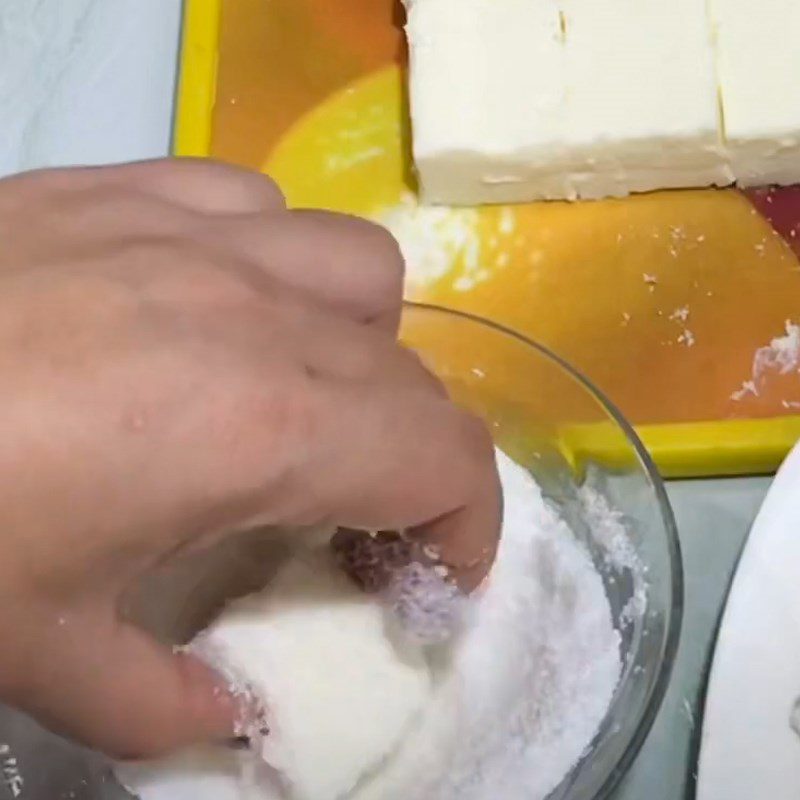 Step 3 Pouring and Cooling Lychee Jelly