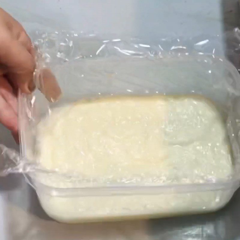 Step 3 Pouring and Cooling Coconut Milk Cake with Whipping Cream