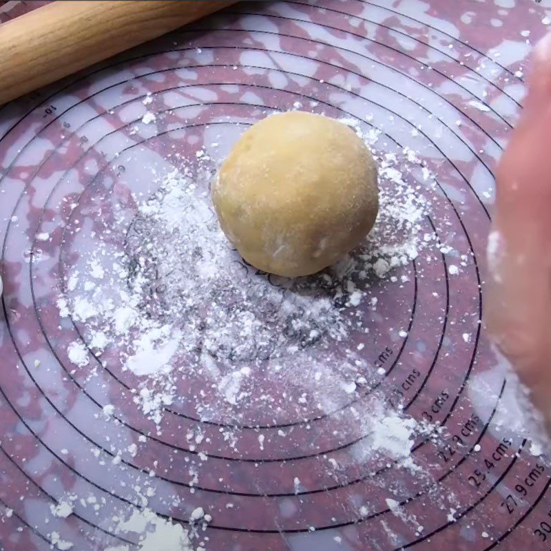 Step 5 Wrapping the cake Mooncake with mixed dried beef