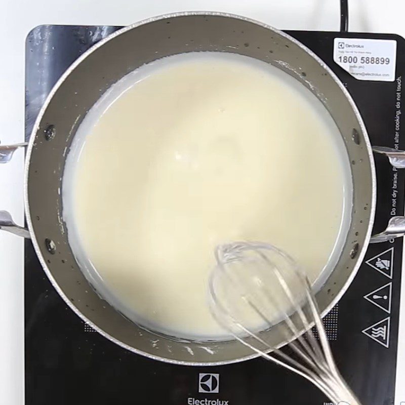 Step 2 Boil the mixture Coconut milk cake with gelatin