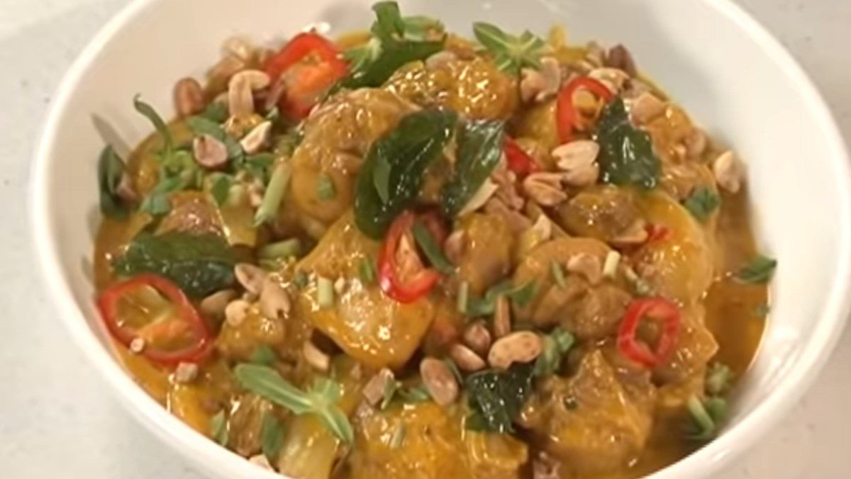 Coconut Milk Stir-Fried Chicken