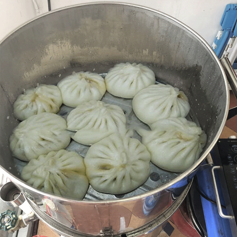 Step 4 Steaming the coconut-filled buns