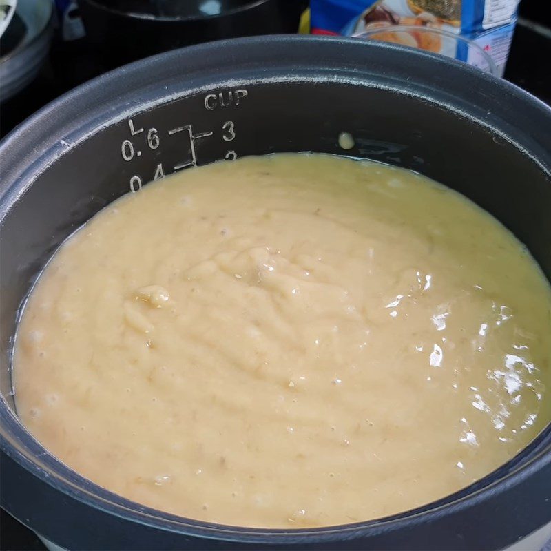 Step 3 Steam the cake using a rice cooker Banana sponge cake using a rice cooker