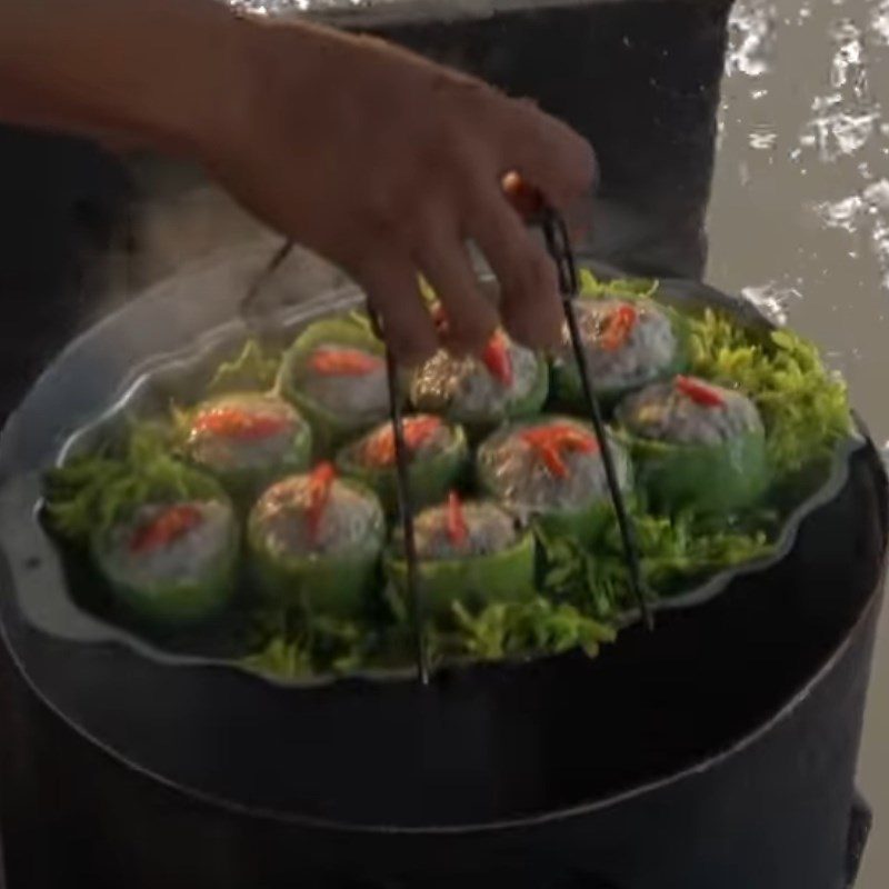 Step 4 Steaming the fish cake Steamed mackerel with sponge gourd