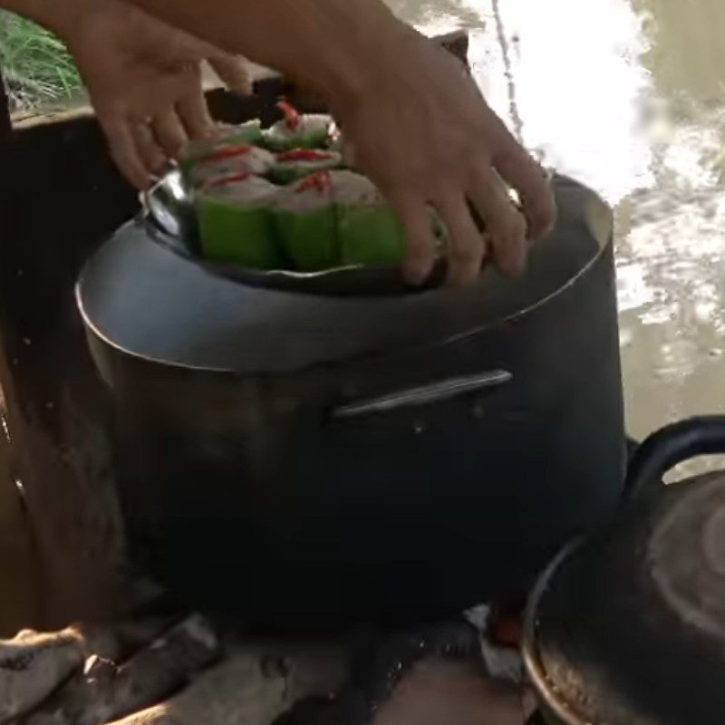 Step 4 Steaming the fish cake Steamed mackerel with sponge gourd