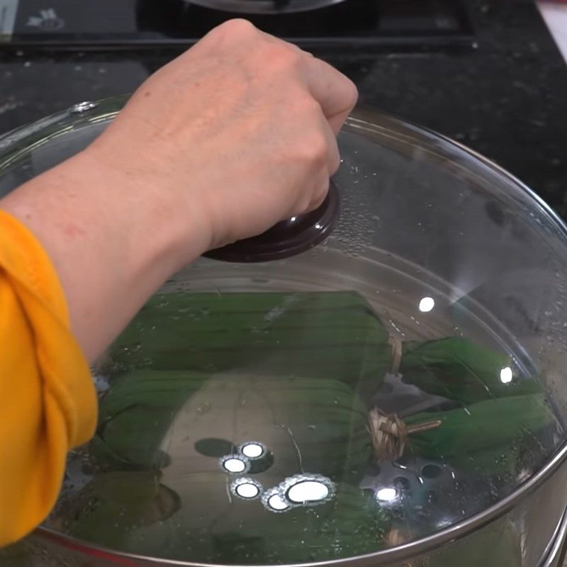 Step 4 Steaming the sausage Beef tendon sausage