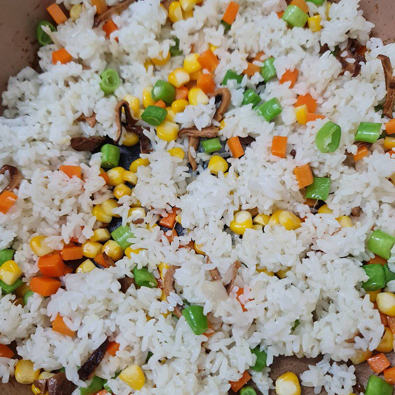 Step 2 Steaming the rice for Lotus Leaf Vegetarian Rice (Recipe shared by a user)