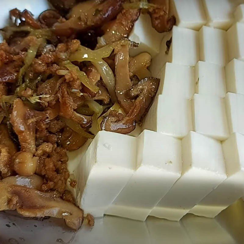 Step 3 Steamed Tofu Minced meat sauce tofu with mushrooms and pickled vegetables