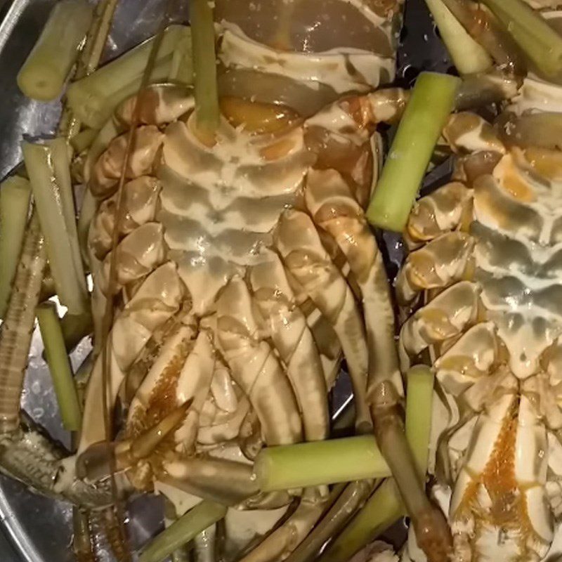 Step 3 Steam the lobster Lemongrass Steamed Lobster