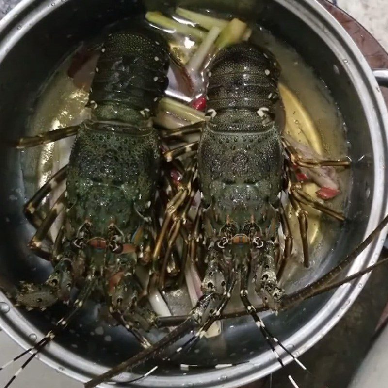 Step 3 Steam the lobster Beer steamed lobster