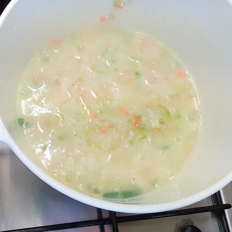 Step 4 Completing Zucchini Carrot Shrimp Porridge (for babies from 8 months old)