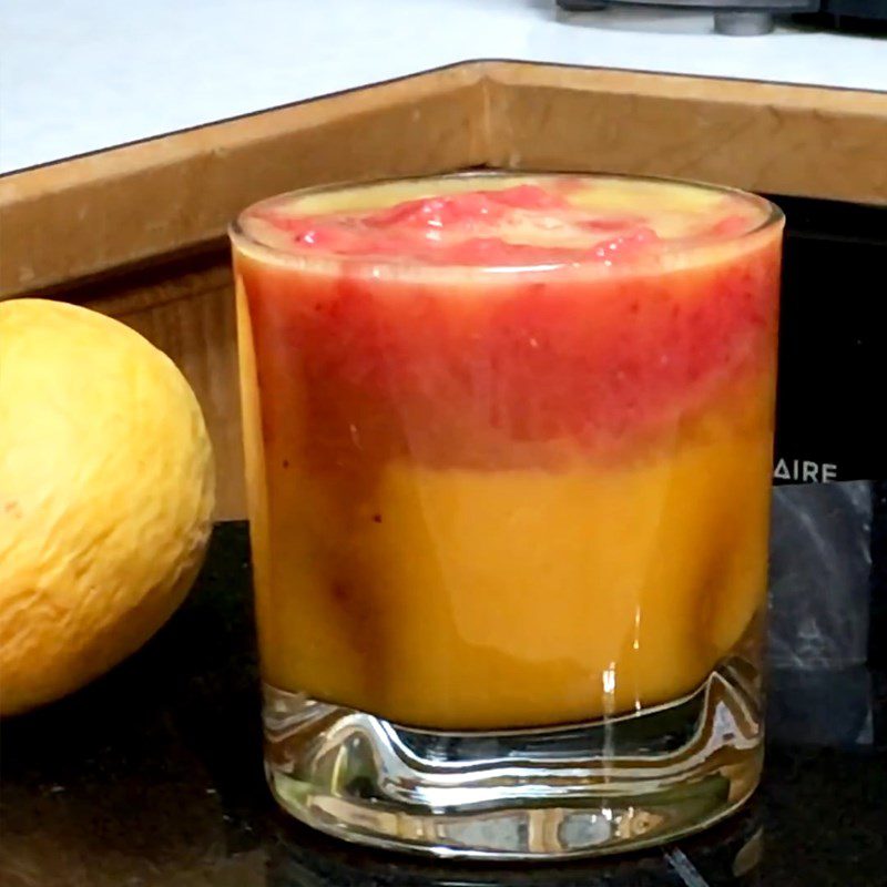 Step 4 Complete the two-layer pink sunset smoothie