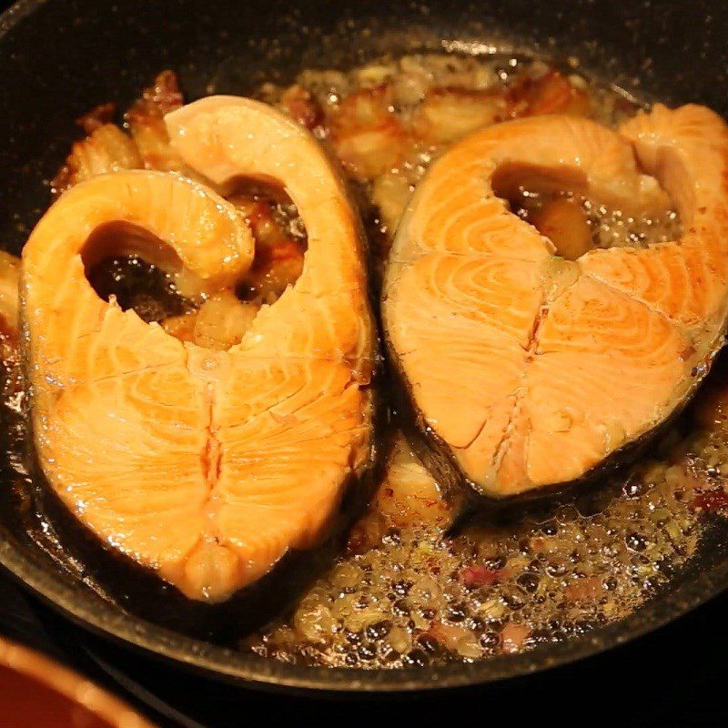 Step 5 Stewed fish Salmon braised