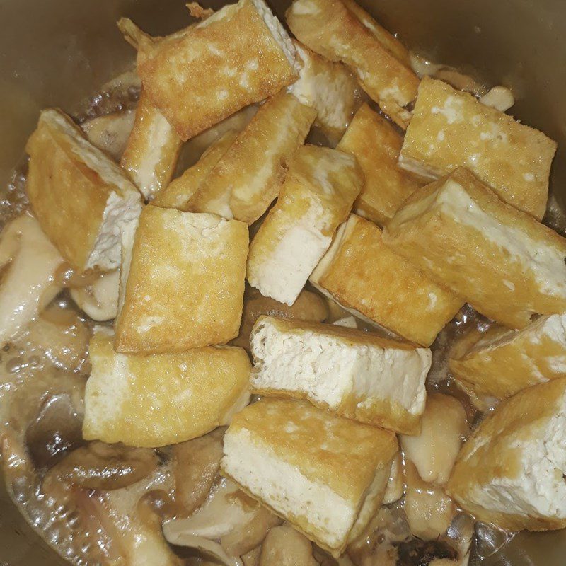 Step 3 Stewed Straw Mushrooms with Tofu Stewed Straw Mushrooms with Tofu