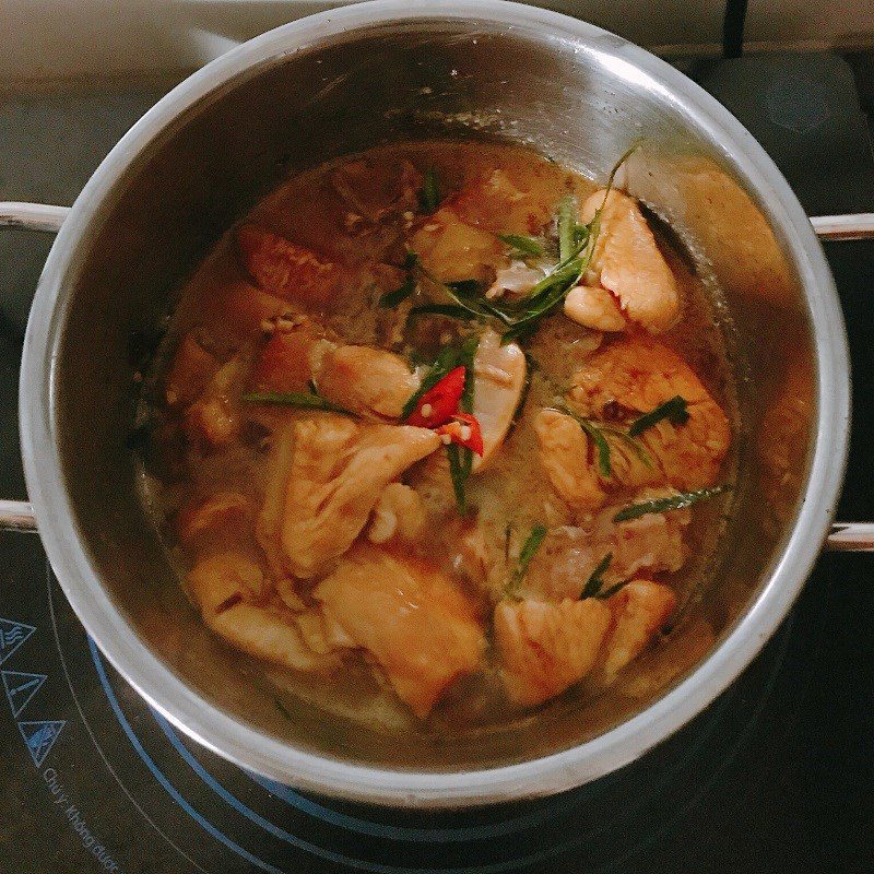 Step 3 Chicken stew with lime leaves